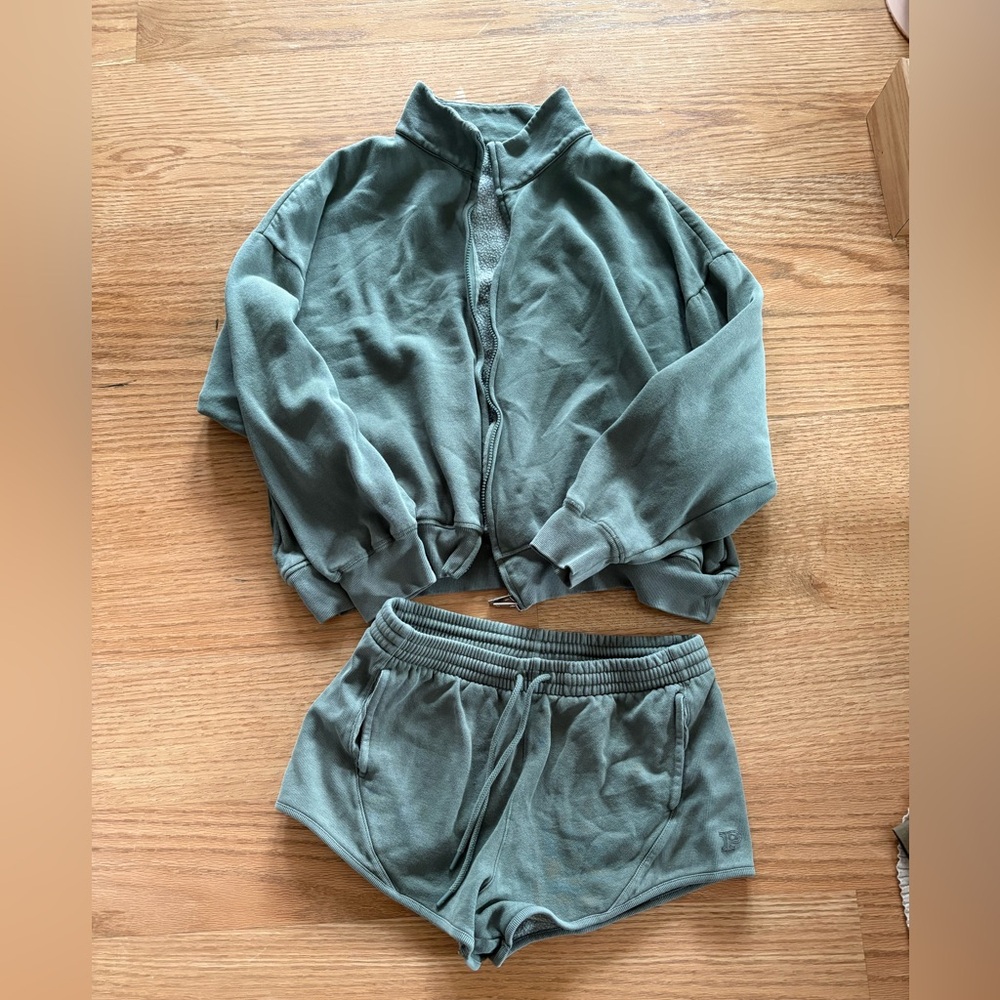 Victoria’s Secret Green zip up and shorts set - Picture 1 of 3